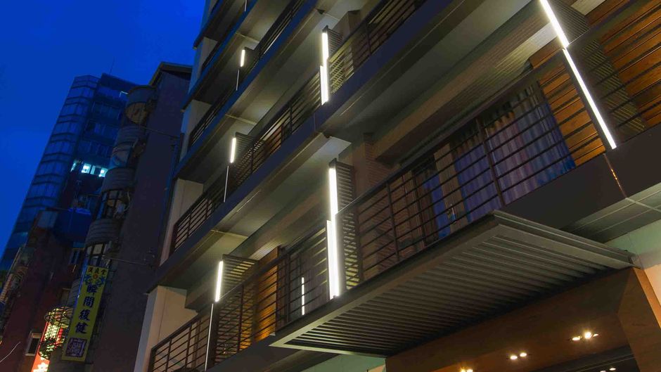 Simple Plus Hotel Exterior