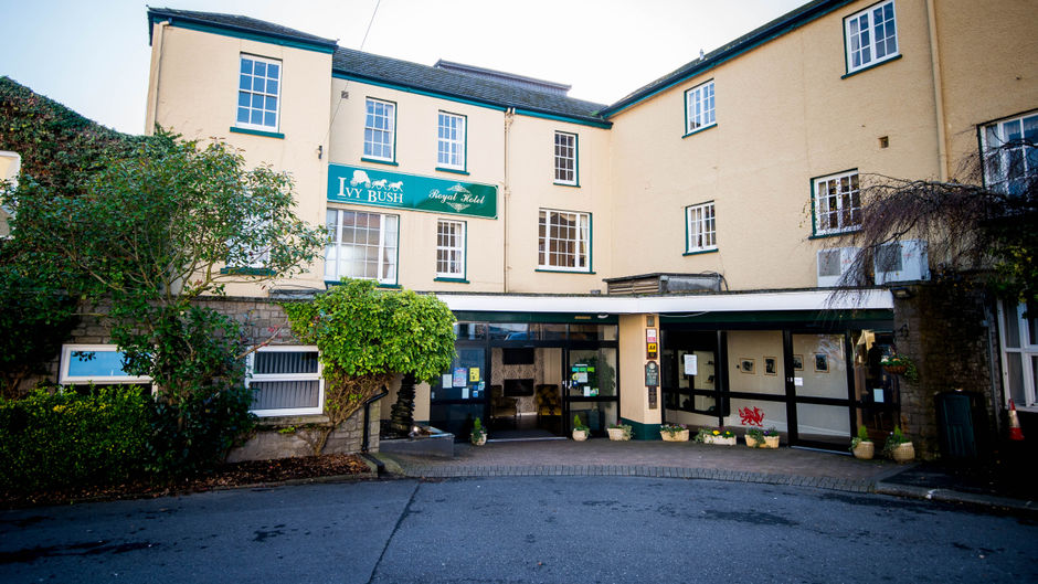 Ivy Bush Royal Hotel Exterior
