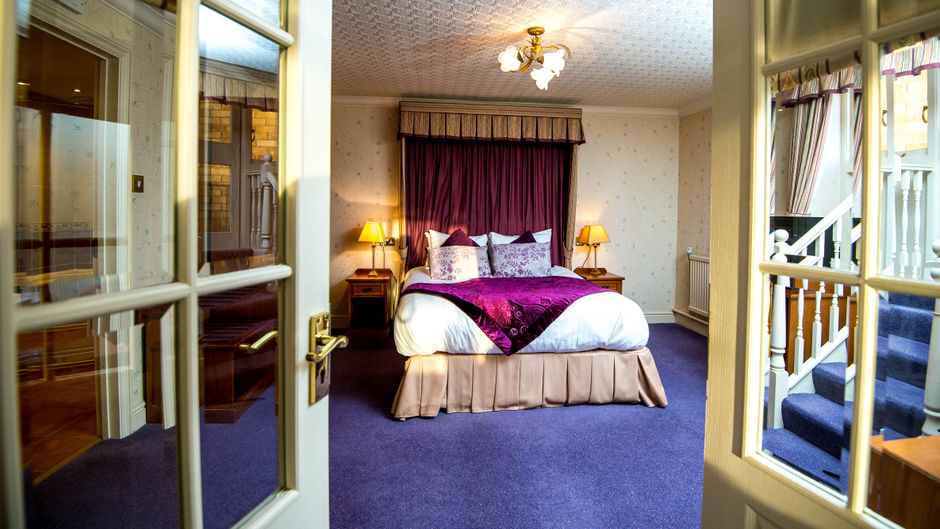 Ivy Bush Royal Hotel Suite