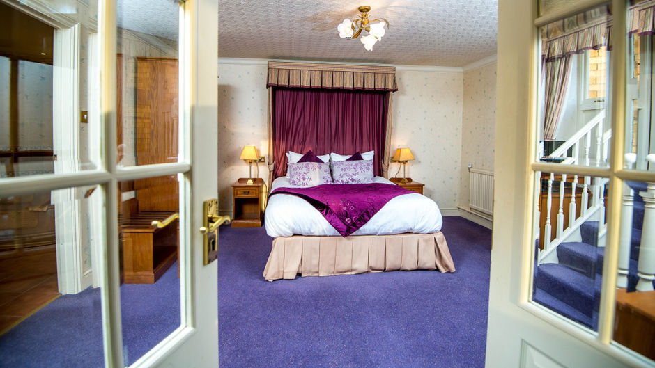Ivy Bush Royal Hotel Suite