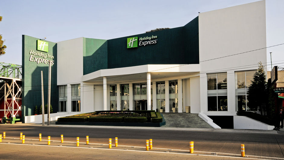 Holiday Inn Express Exterior