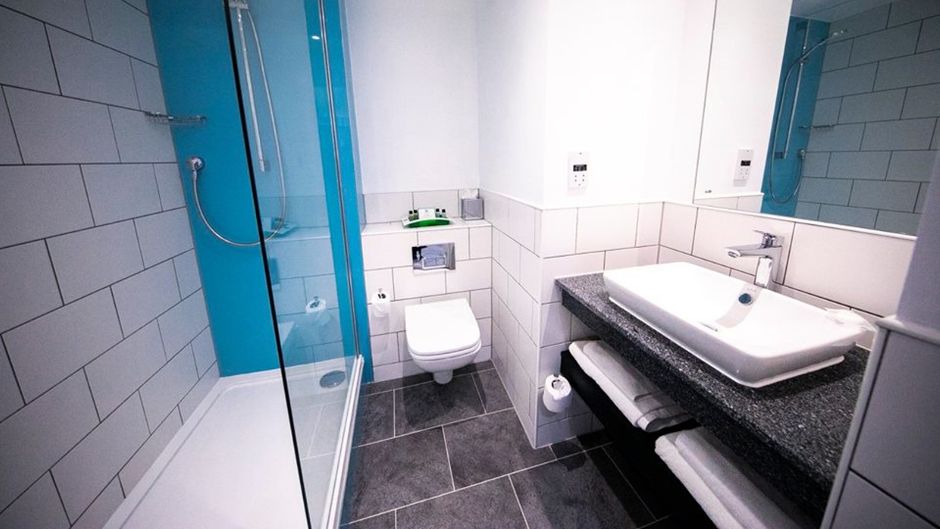 Holiday Inn Kenilworth Room