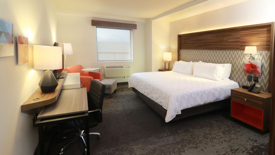Holiday Inn & Suites Monterrey Apodaca Room