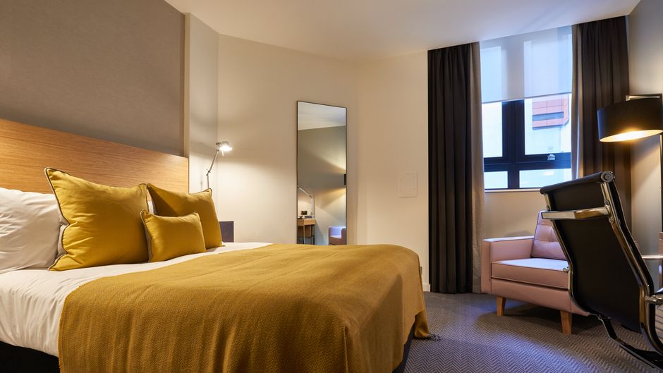 Apex City of London Hotel Room
