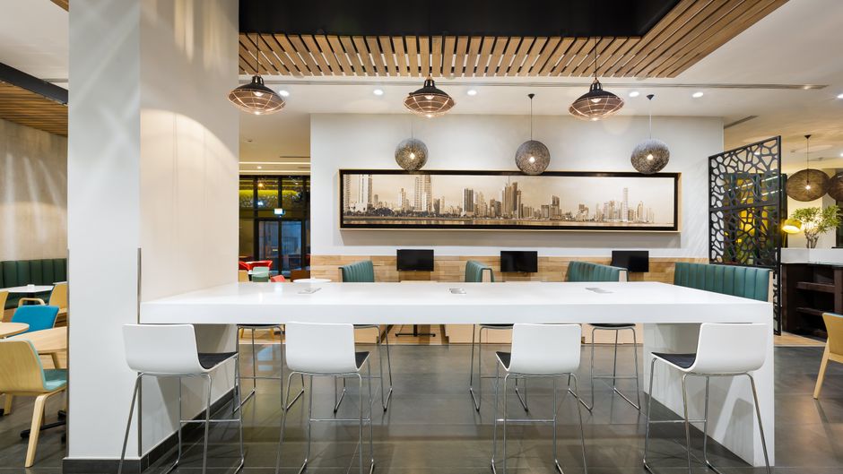 Holiday Inn Express Distrito Financiero Lobby