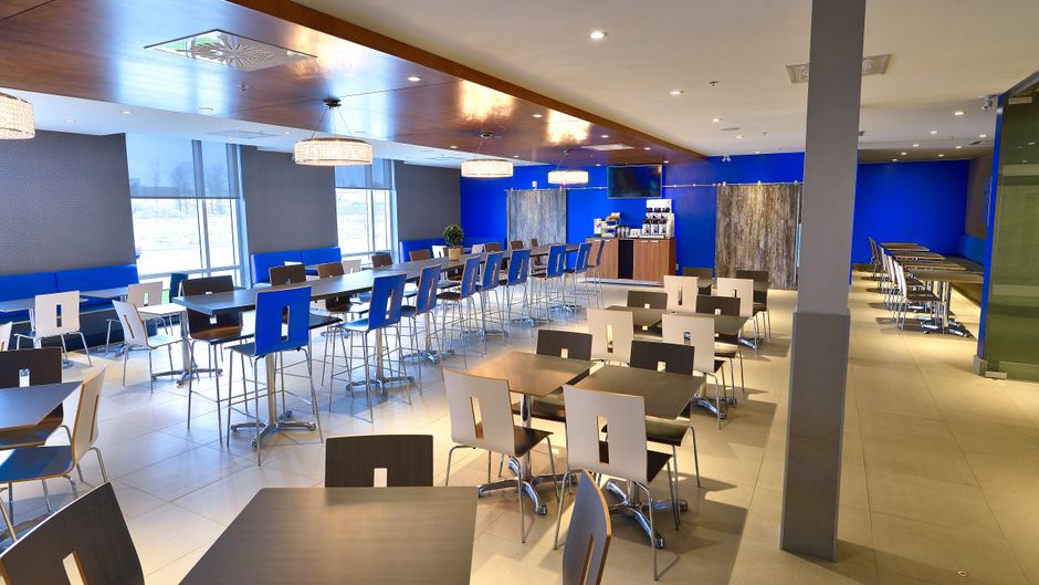 Holiday Inn Express & Suites Vaudreuil Restaurant