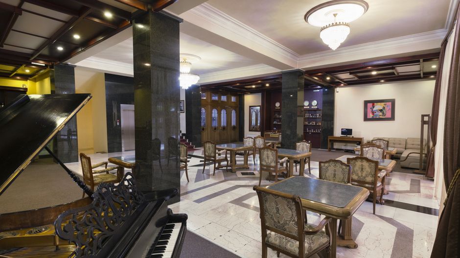 Ani Central Inn Lobby