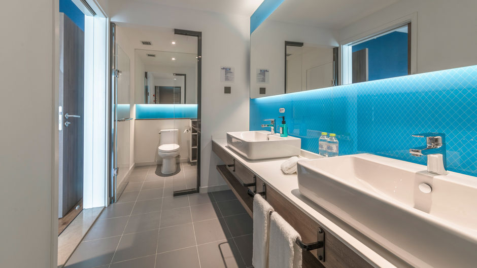 Holiday Inn Express Chengyang Central Suite