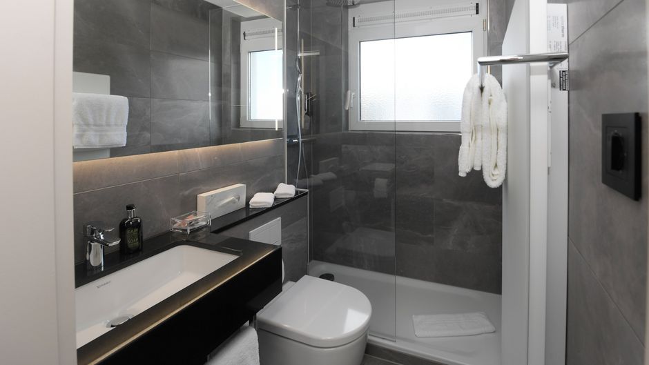 Belair Hotel Room