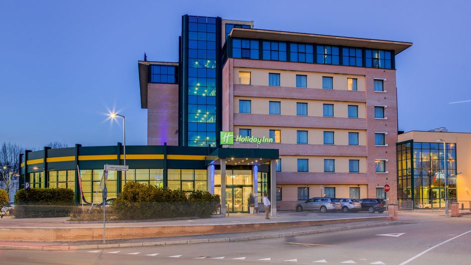 Holiday Inn Bologna-Fiera Exterior