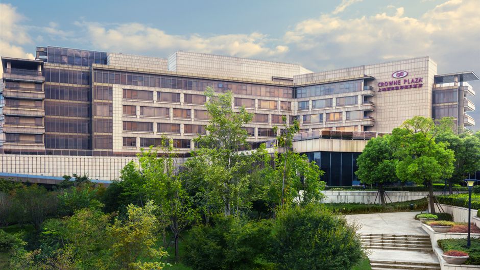 Crowne Plaza Anting Golf Exterior