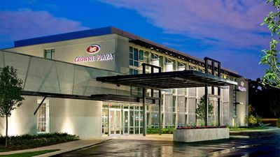 Crowne Plaza Glen Ellyn-Lombard-Downers