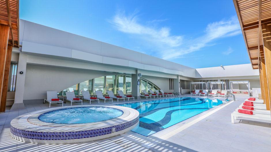 Al Maha Arjaan by Rotana Pool
