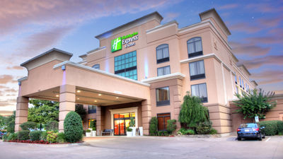 Holiday Inn Express & Suites Tyler South