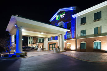 Holiday Inn Express Hotel & Suites