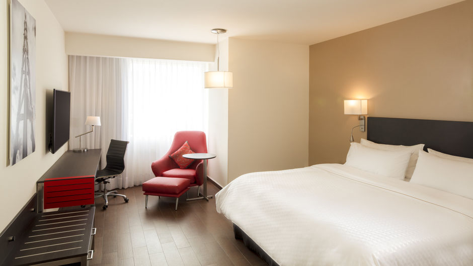 Fiesta Inn Express Monterrey Centro Room
