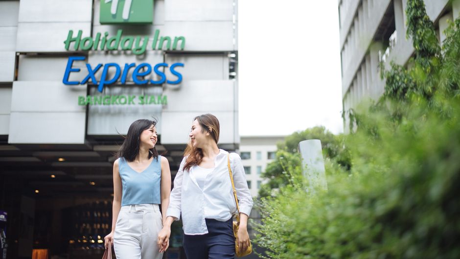 Holiday Inn Express Siam Exterior