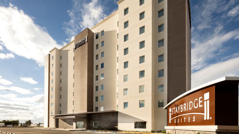 Staybridge Suites Silao Exterior