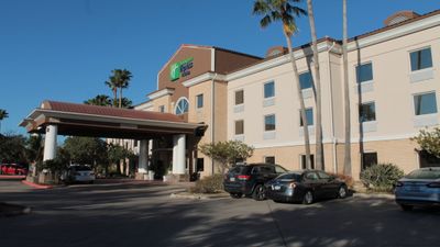 Holiday Inn Express & Suites