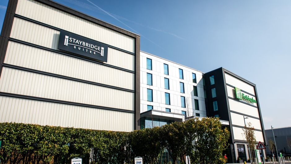 Staybridge Suites Bath Road Exterior