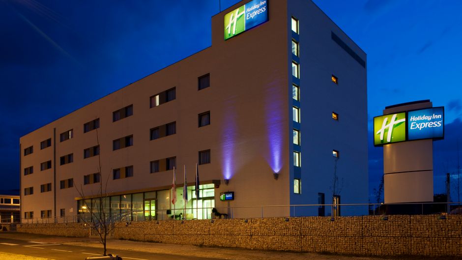 Holiday Inn Express Vitoria Exterior