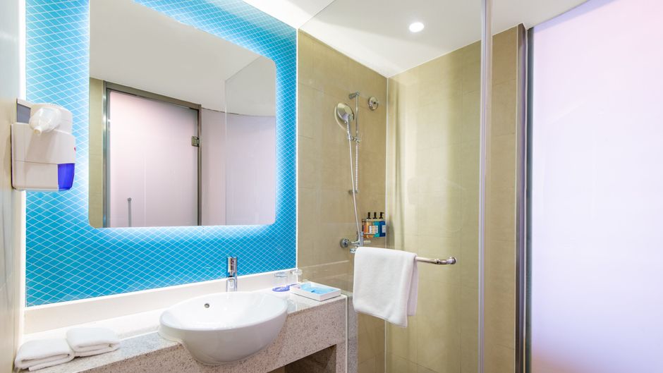 Holiday Inn Express Putuo Shanghai Room