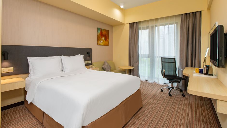 Holiday Inn Express Putuo Shanghai Room