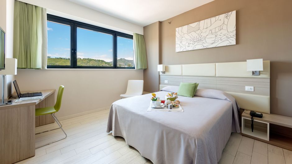 Hotel Cristina Room
