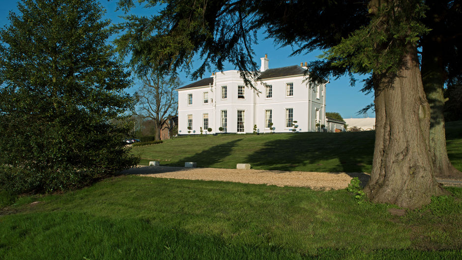 Brooks Country House Exterior