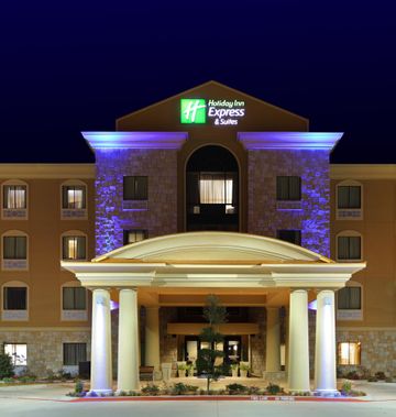 Holiday Inn Express Hotel & Suites