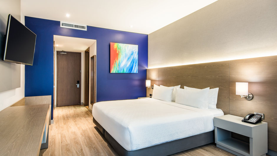 Holiday Inn Express Parque 93 Suite