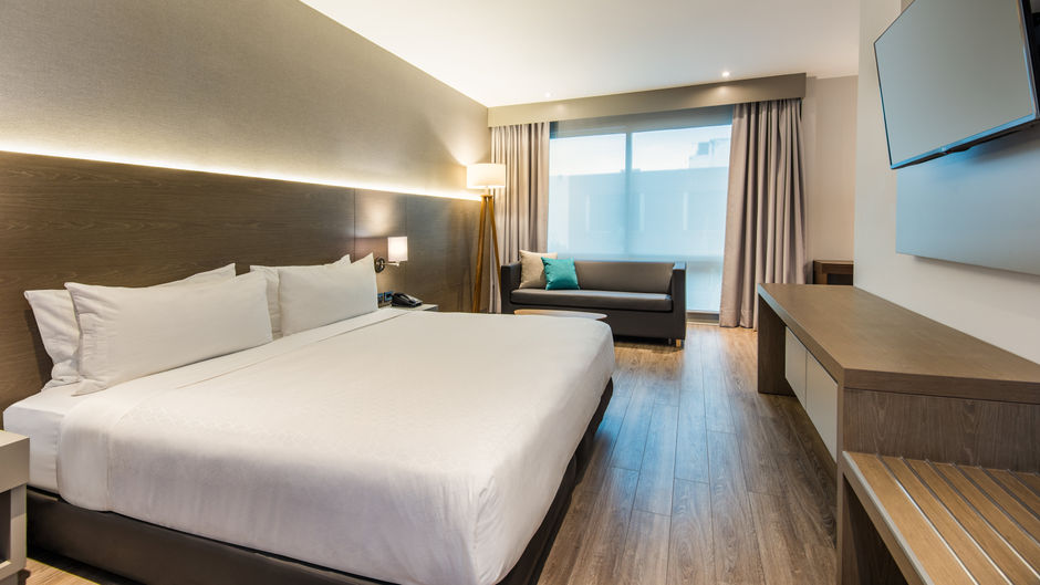 Holiday Inn Express Parque 93 Suite