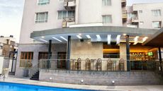 Zehneria Portico Hotel