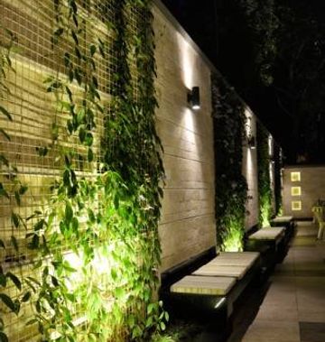 Zehneria Portico Hotel