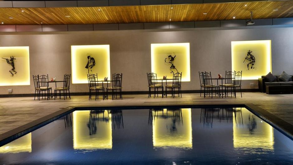 Zehneria Portico Hotel Restaurant
