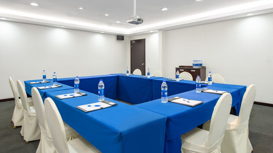 Holiday Inn Express Putuo Shanghai Meeting