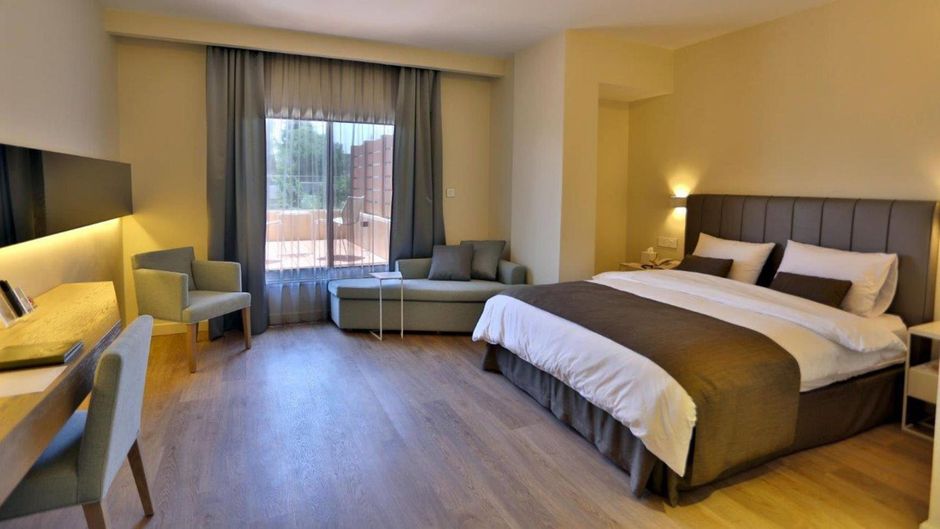 Al Qasr Metropole Hotel Suite