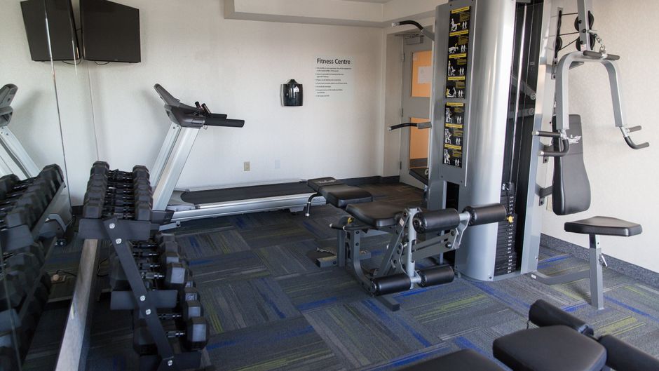Holiday Inn Express & Suites Brampton Health Club