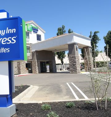 Holiday Inn Express & Suites Brentwood