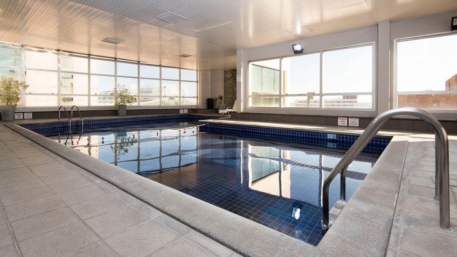 Holiday Inn Montevideo Pool