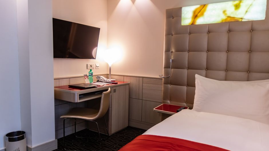 Hotel St Gotthard Room