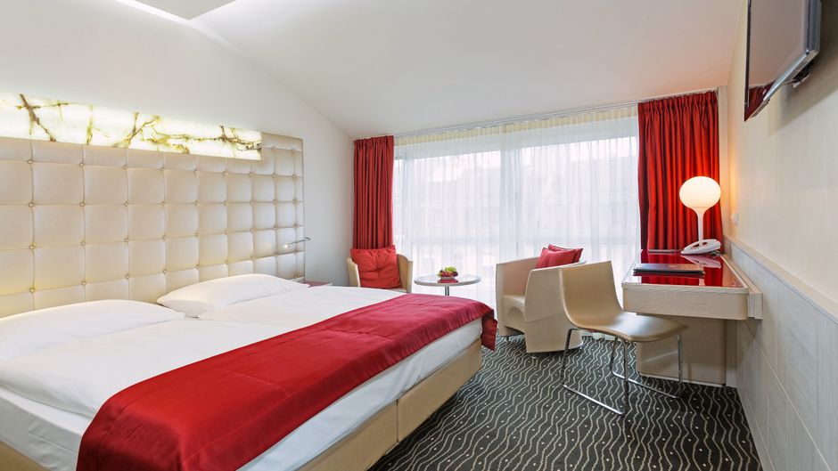 Hotel St Gotthard Room