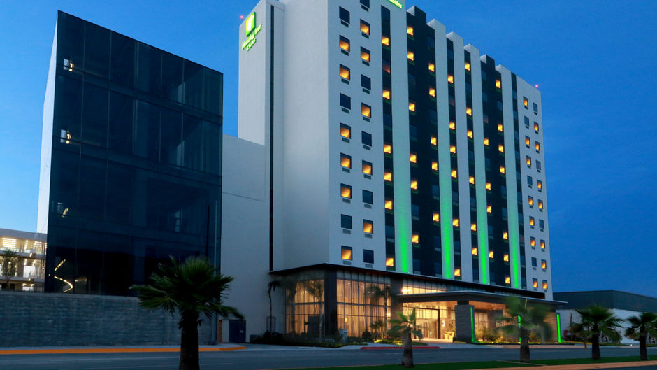 Holiday Inn & Suites Monterrey Apodaca Exterior