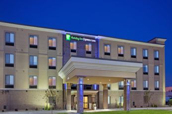 Holiday Inn Express/Stes Lincoln Arpt