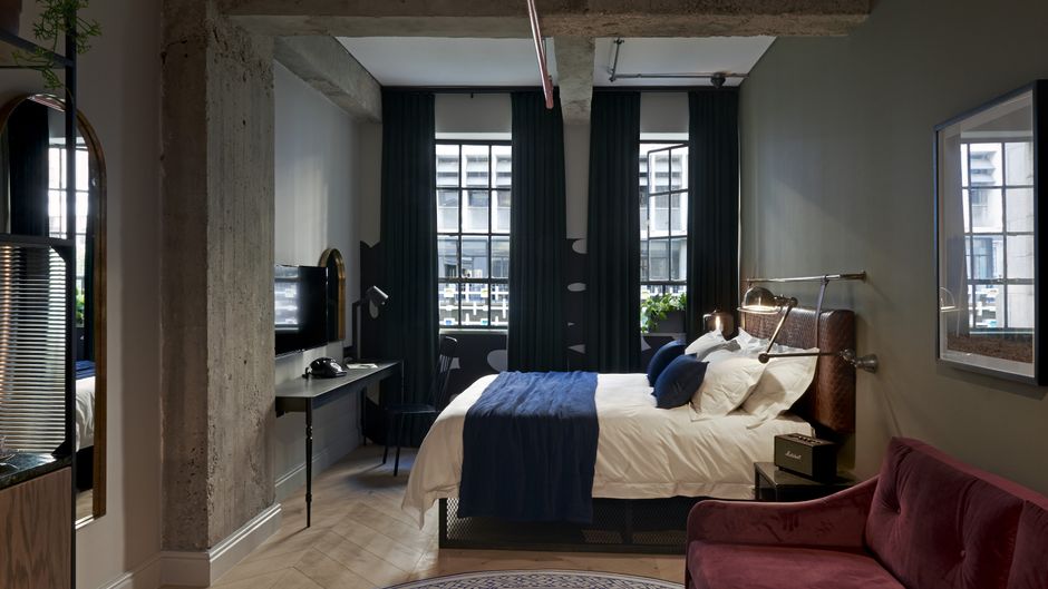 Gorgeous George Hotel Room