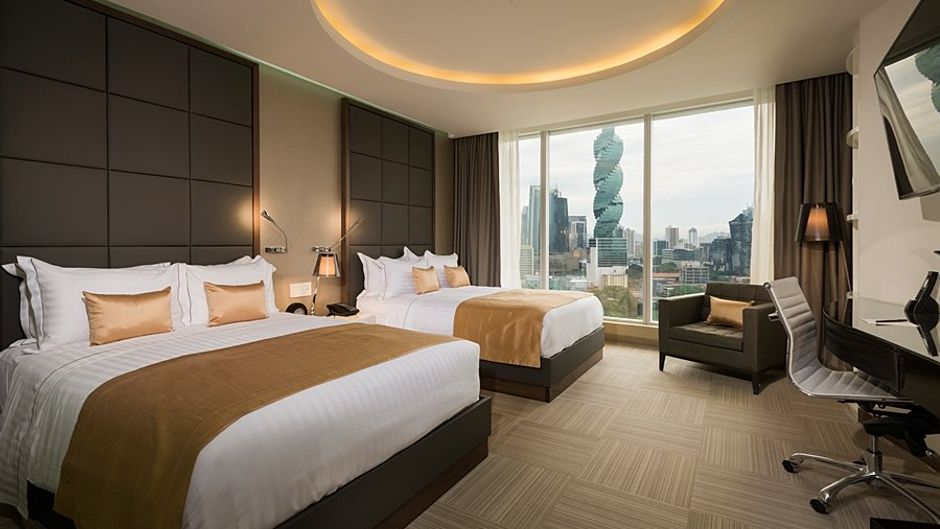 Las Americas Golden Tower Room