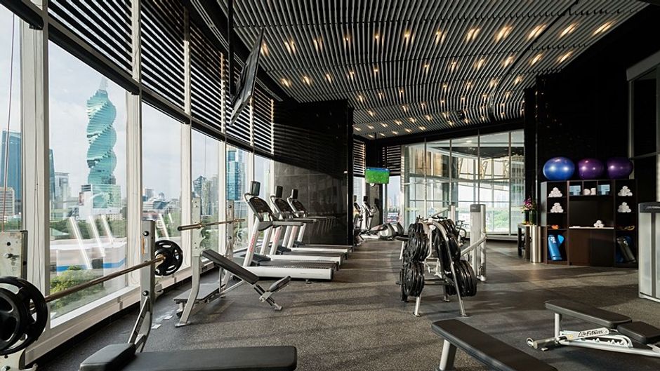Las Americas Golden Tower Health Club