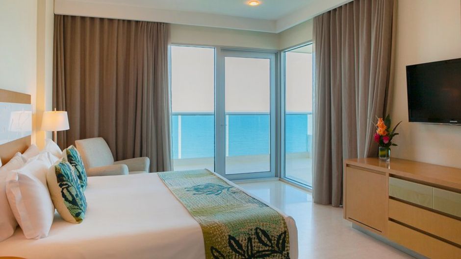 Las Americas Torre Del Mar Hotel Room