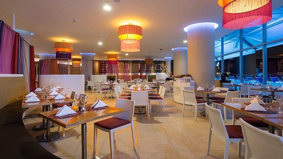 Las Americas Torre Del Mar Hotel Restaurant