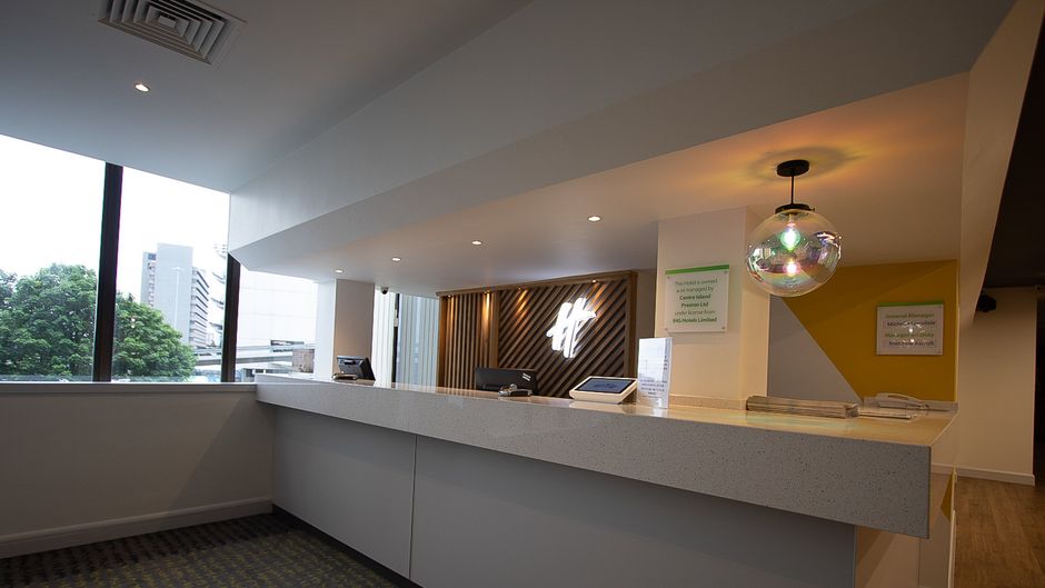 Holiday Inn Preston Lobby